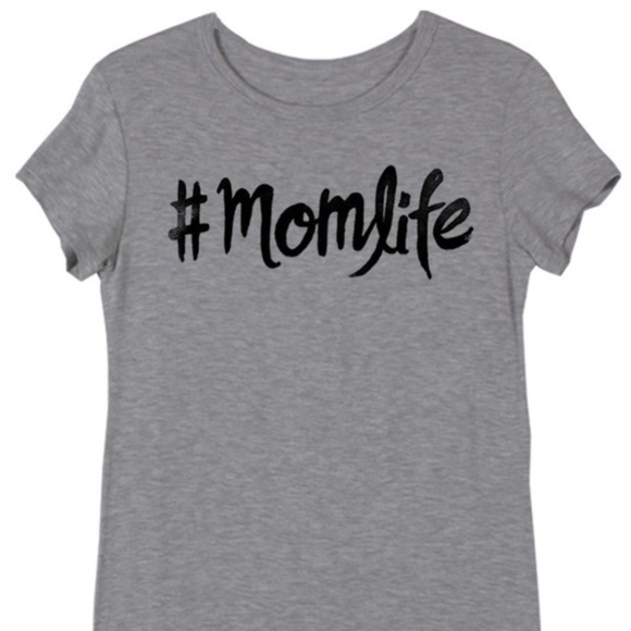 #Momlife Graphic Tee - Picture 2 of 3